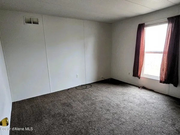 $299,000 | 31889 North 4th Avenue, Spirit Lake, ID 83869