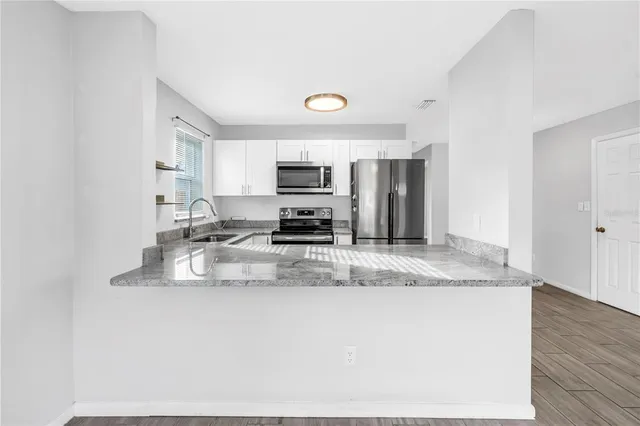 $2,400 | 5026 3rd Avenue South, St. Petersburg, FL 33707