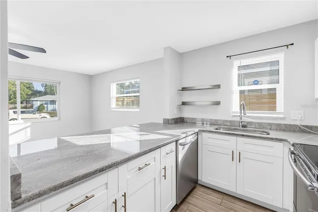 $2,400 | 5026 3rd Avenue South, St. Petersburg, FL 33707