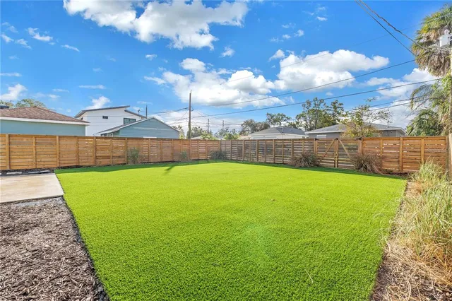 $2,400 | 5026 3rd Avenue South, St. Petersburg, FL 33707