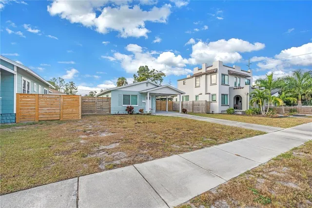 $2,400 | 5026 3rd Avenue South, St. Petersburg, FL 33707