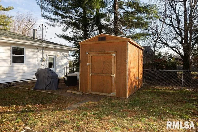 $115,000 | 4 Hillside Drive, Mount Vernon, IL 62864