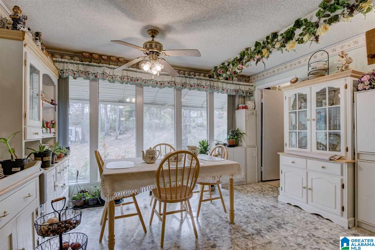 5256 Shady Crest Road Adamsville, AL 35005 - Photo 3 of 32