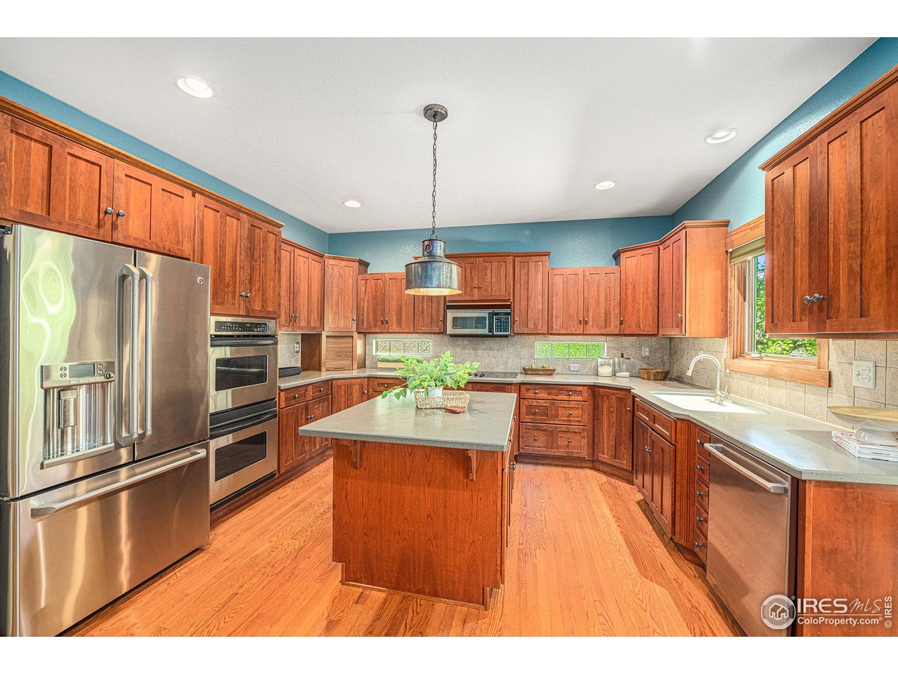 4244 Rolling Gate Road Fort Collins, CO 80526 - Photo 5 of 40 Stainless Steel Appliances