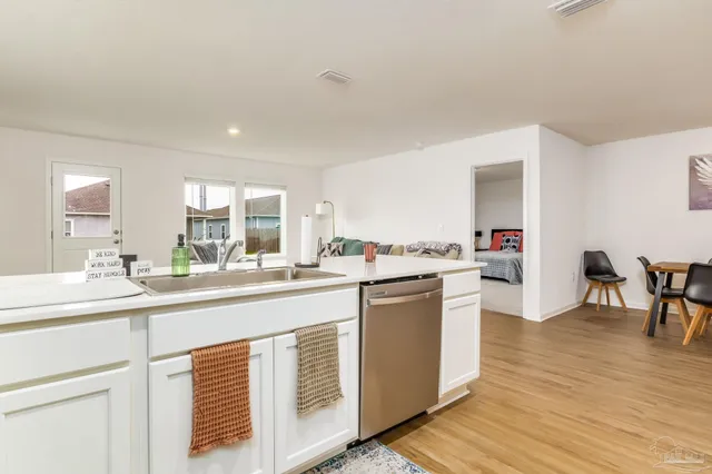 $2,095 | 6793 Paso Fino Drive, Pensacola, FL 32526