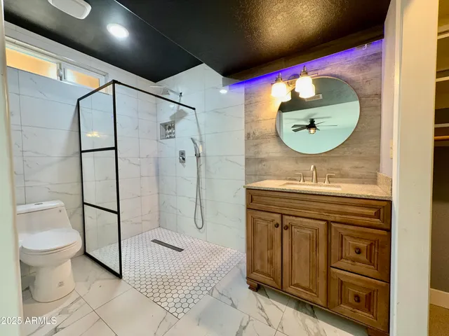 $2,700 | 13410 North 47th Place, Phoenix, AZ 85032