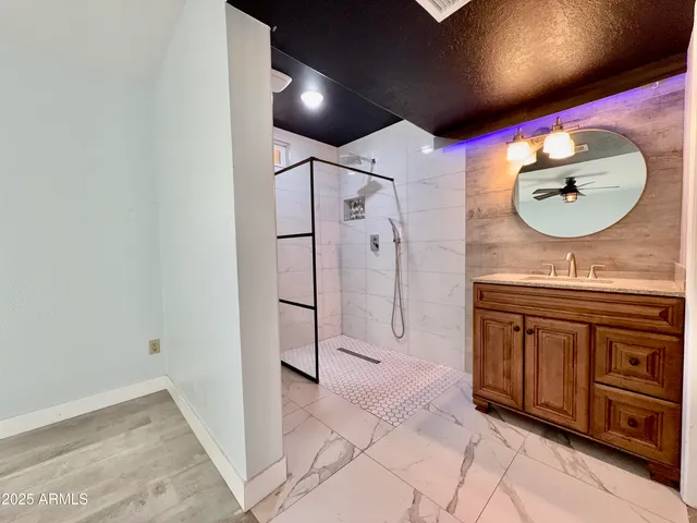 $2,700 | 13410 North 47th Place, Phoenix, AZ 85032