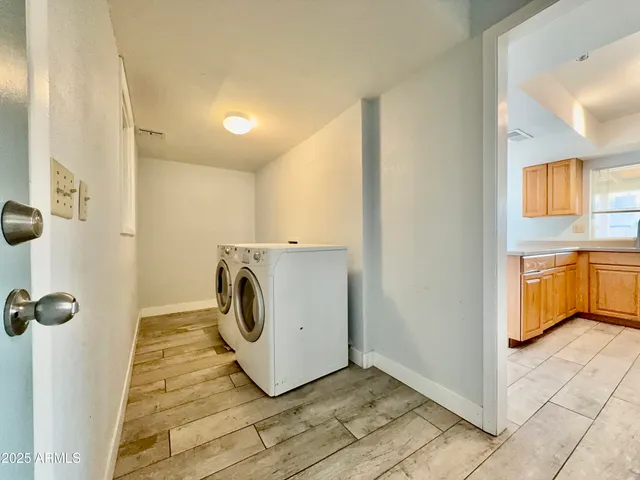 $2,700 | 13410 North 47th Place, Phoenix, AZ 85032