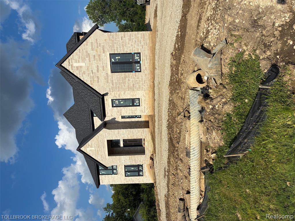 3356 Alpine Road Troy, MI 48084 - Photo 1 of 9