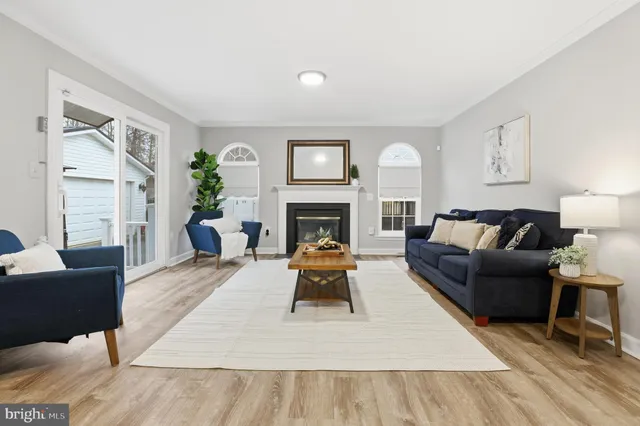 $950,000 | 5467 Quaint Drive, Woodbridge, VA 22193