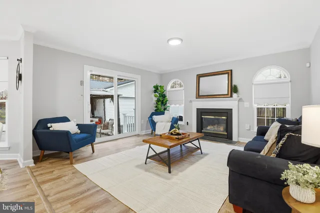 $950,000 | 5467 Quaint Drive, Woodbridge, VA 22193