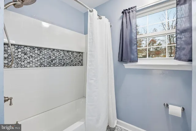 $950,000 | 5467 Quaint Drive, Woodbridge, VA 22193