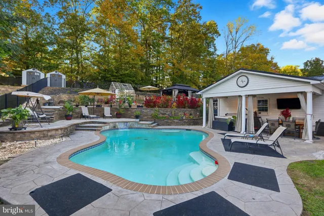 $950,000 | 5467 Quaint Drive, Woodbridge, VA 22193