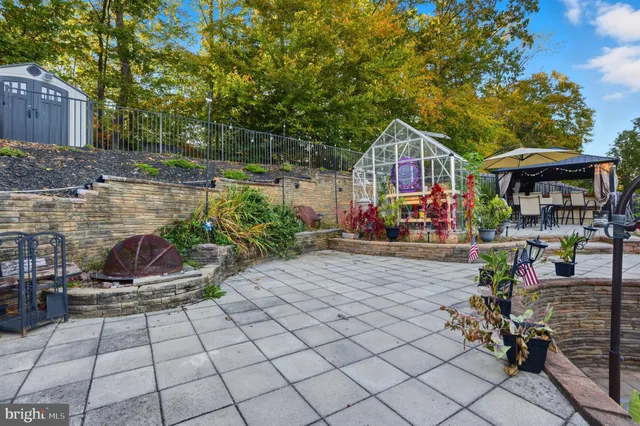 $950,000 | 5467 Quaint Drive, Woodbridge, VA 22193