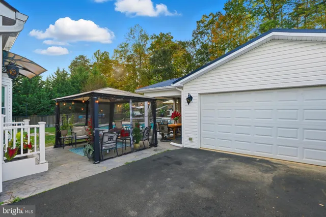 $950,000 | 5467 Quaint Drive, Woodbridge, VA 22193