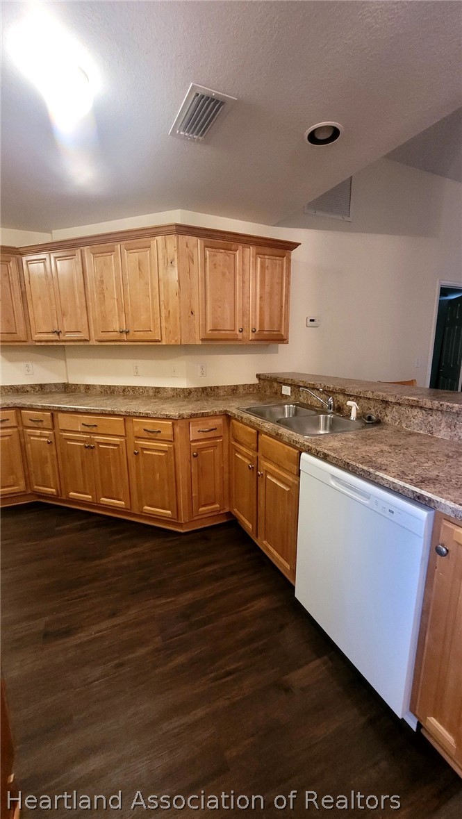214 Northwood Road Sebring, FL 33870 - Photo 5 of 21