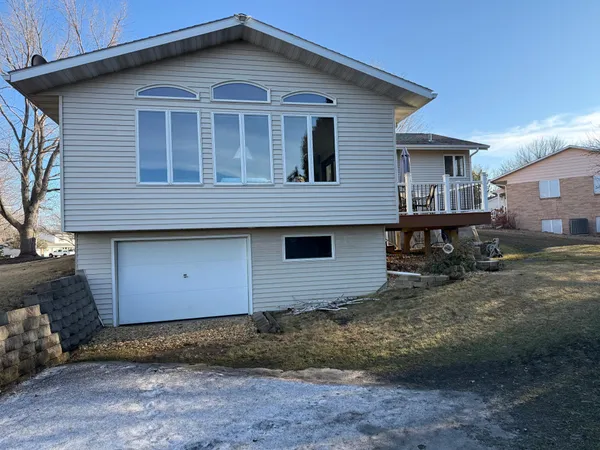 $329,900 | 6 Learig Lane, St. James, MN 56081
