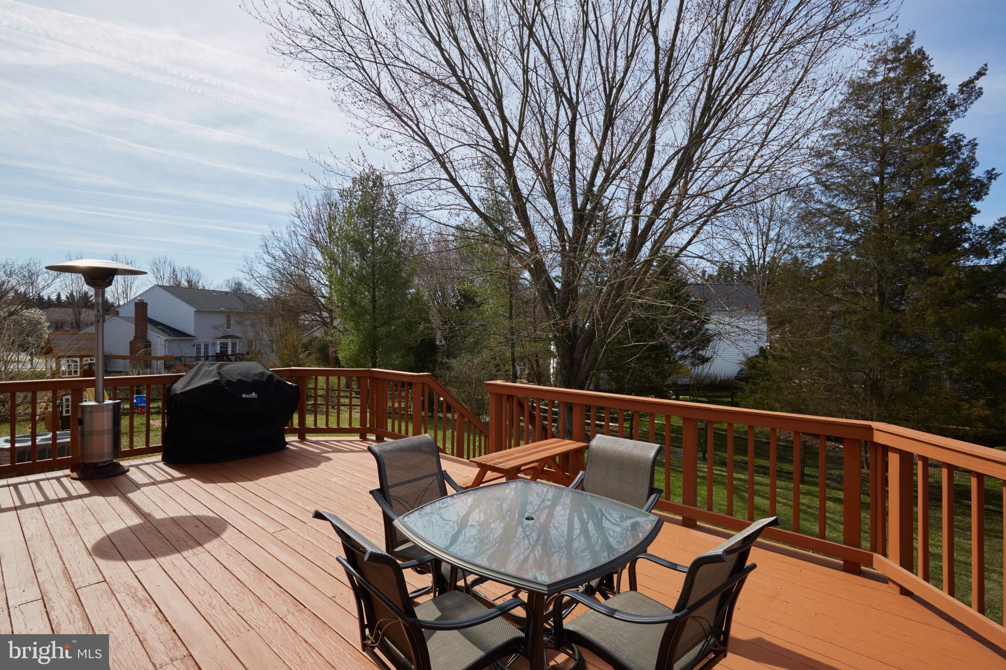 12619 Bridoon Lane Reston, VA 20191 - Photo 19 of 33 Deck