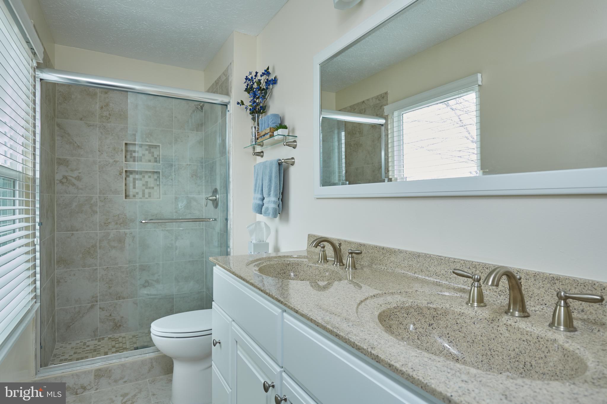 12619 Bridoon Lane Reston, VA 20191 - Photo 21 of 33 Master Bath