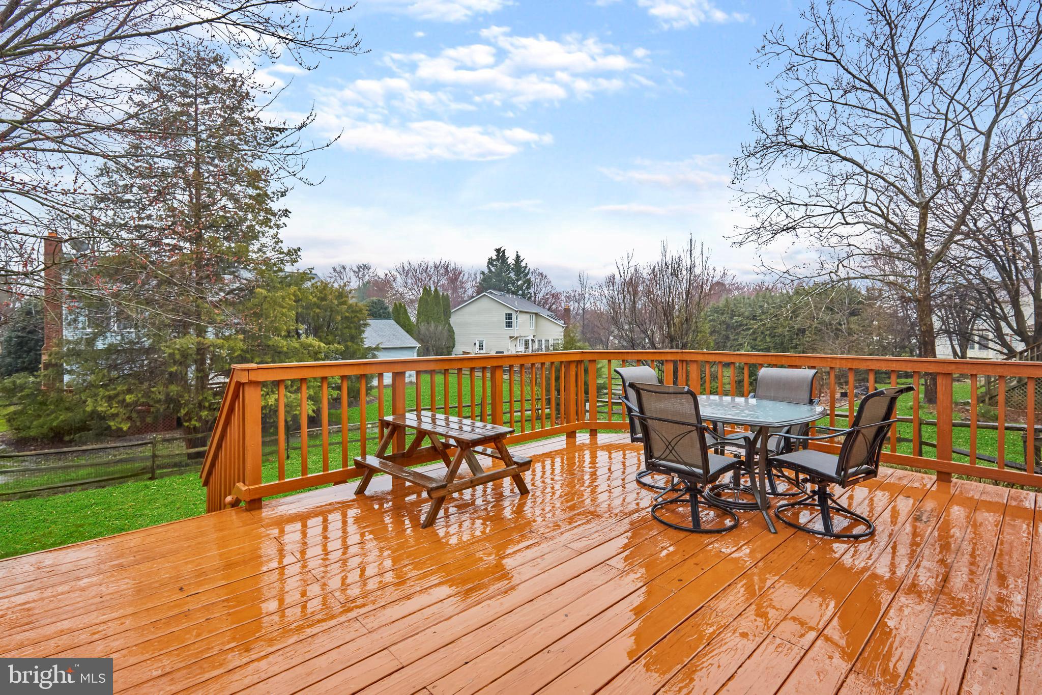 12619 Bridoon Lane Reston, VA 20191 - Photo 6 of 33 Deck