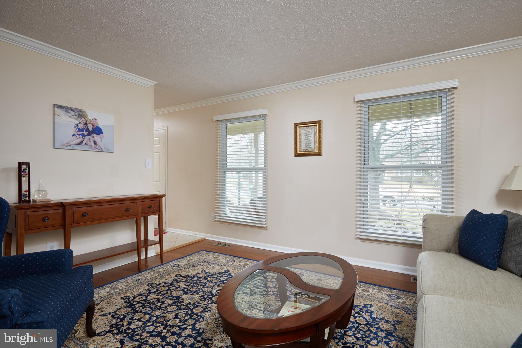 12619 Bridoon Lane Reston, VA 20191 - Photo 8 of 33 Living Room