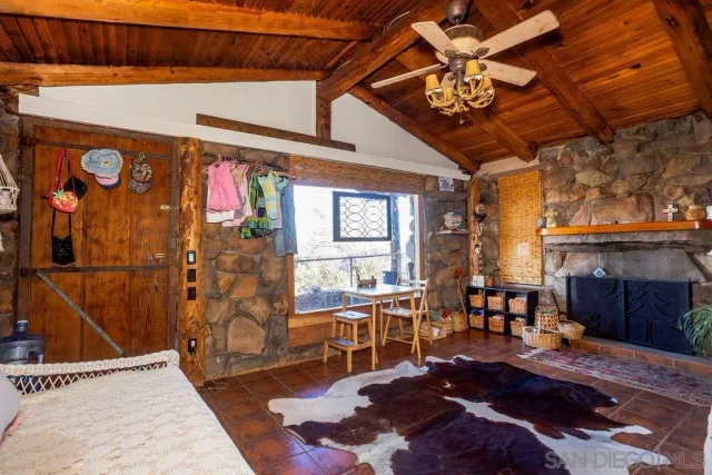 $1,350,000 | 255 Hillside Place, El Cajon, CA 92021