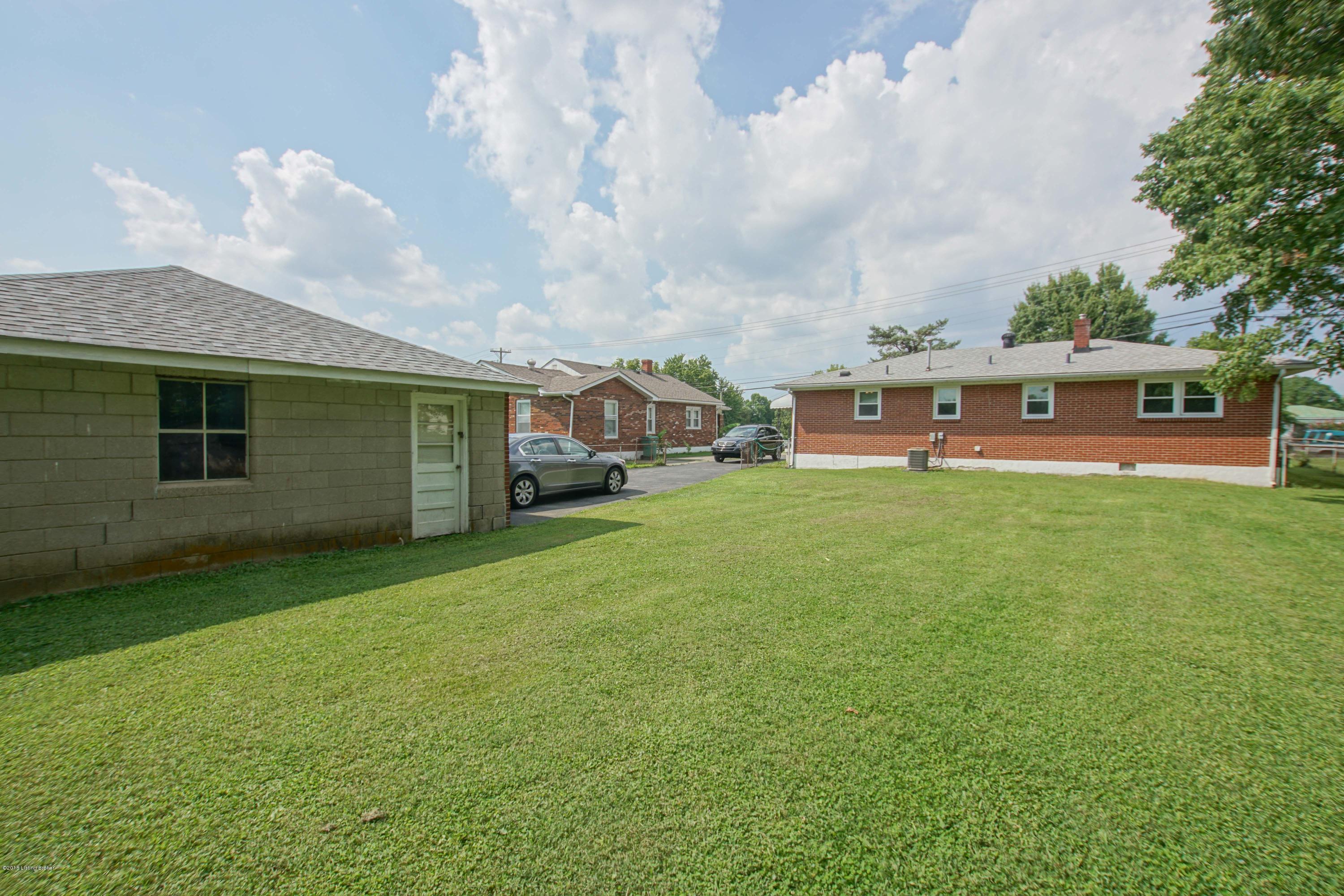 5102 Cooper Chapel Road Louisville, KY 40229 - Photo 35 of 37 5102 Cooper Chapel Road (8 of 37)