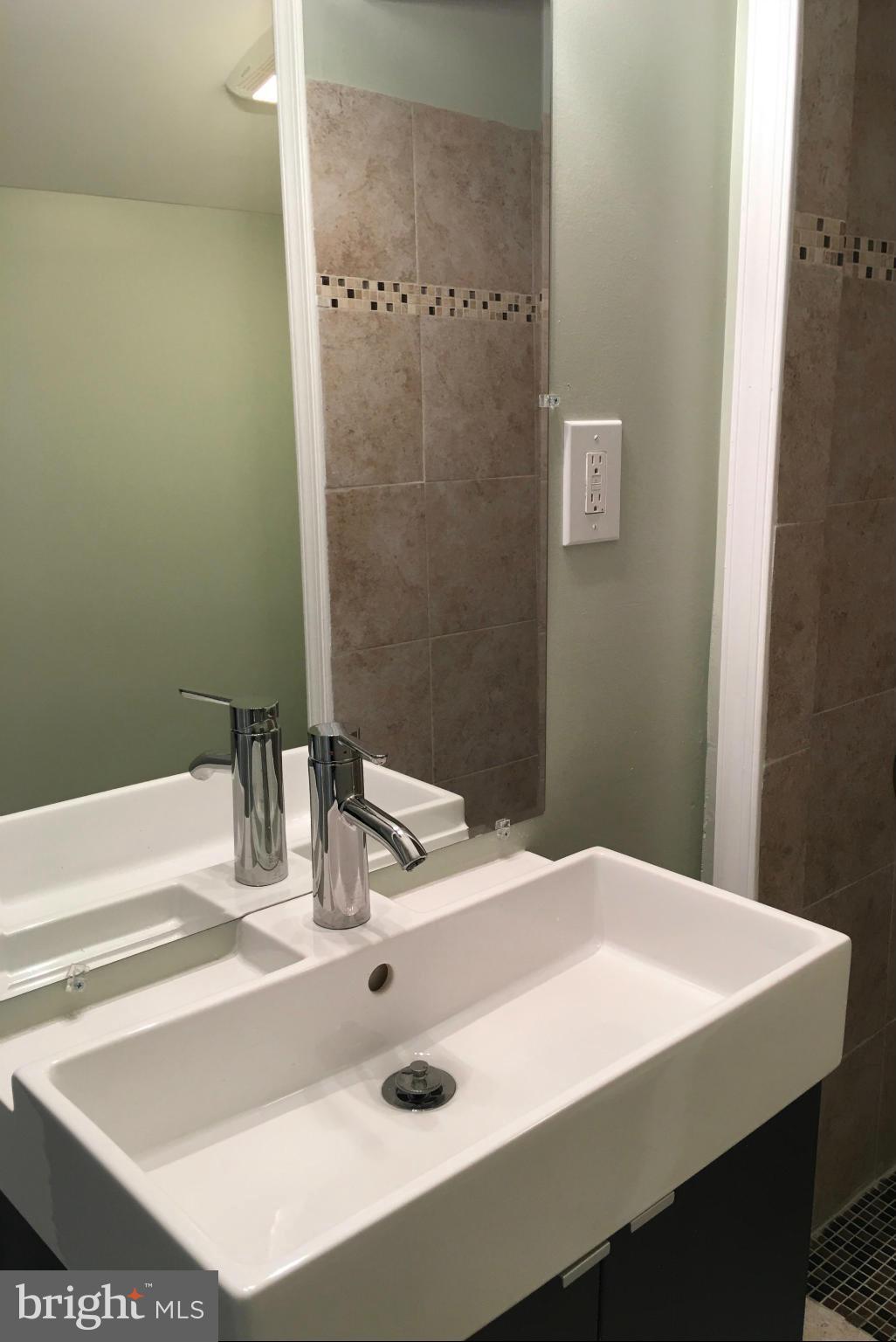 2009 Palmer Park Road Landover, MD 20785 - Photo 14 of 14 Bath # 2