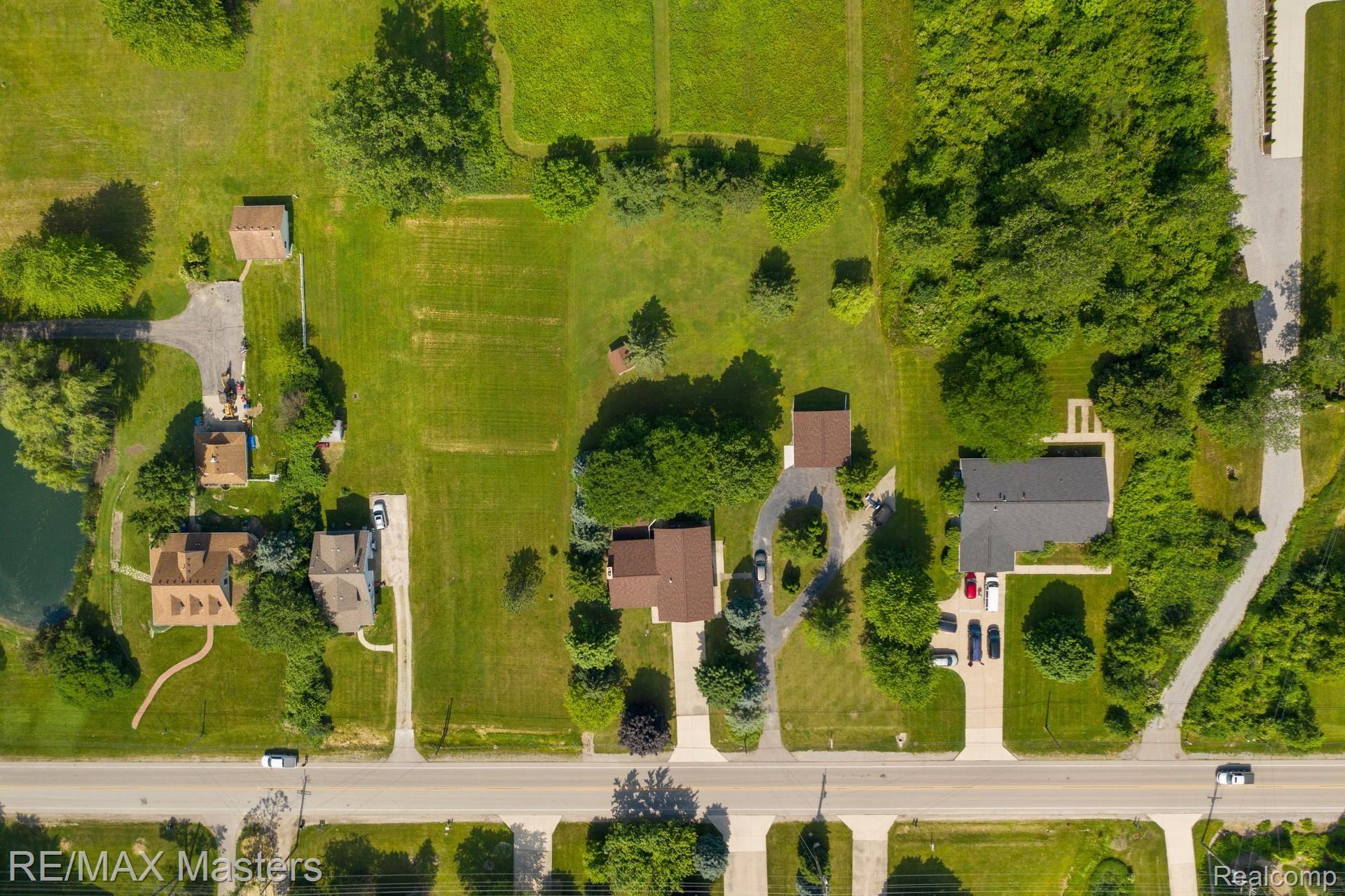 27604 Arsenal Road Flat Rock, MI 48134 - Photo 13 of 35 003-photo--7247886.jpg