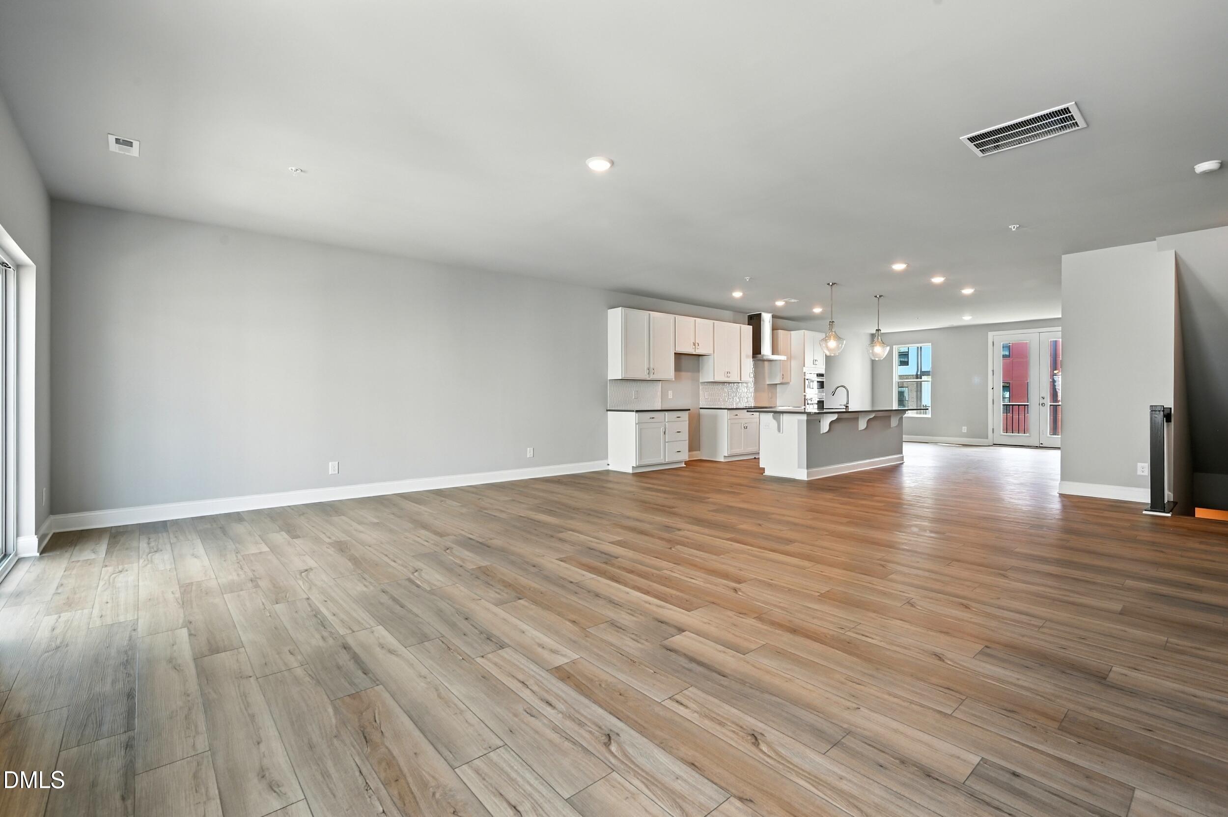 1242 Coach Sta Alley, Unit 201 Raleigh, NC 27601 - Photo 8 of 37