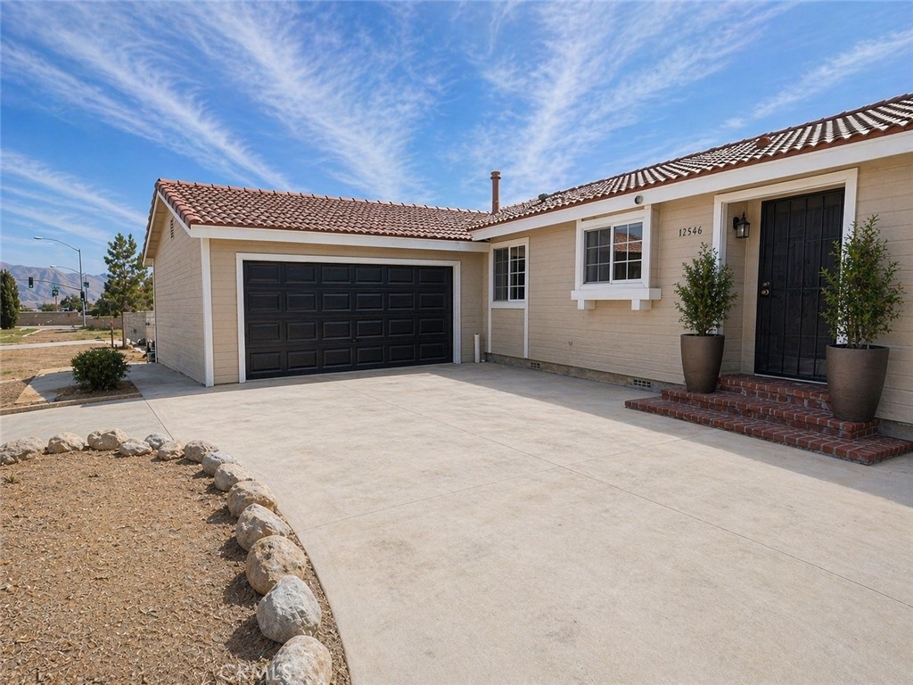 12546 Navajo Road Apple Valley, CA 92308 - Photo 19 of 27 Enhanced