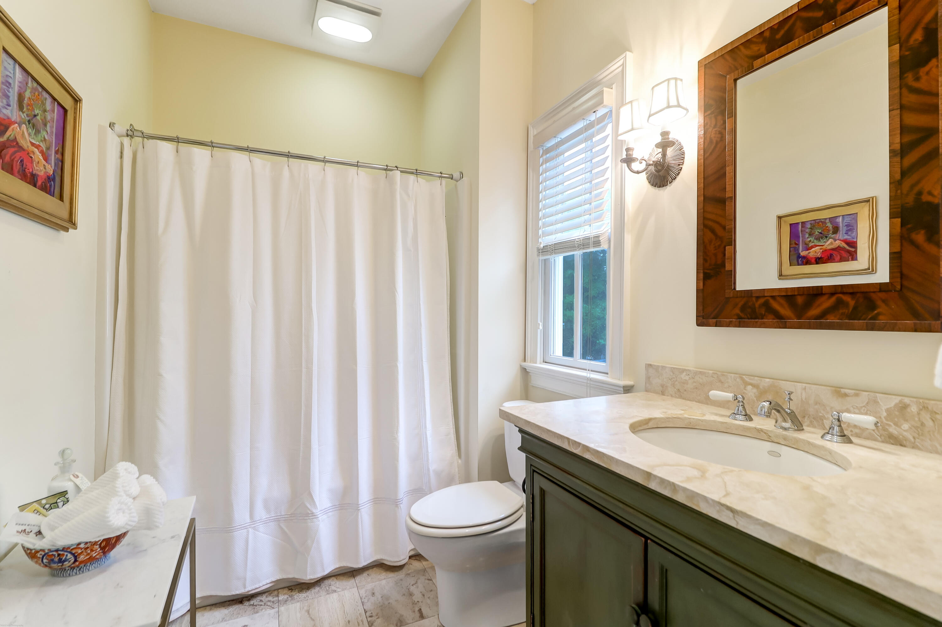 119 Civitas Street Mount Pleasant, SC 29464 - Photo 28 of 46 119 Civitas -Guest Bath)