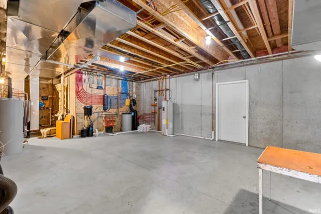 $895,000 | 4239 South Kinsey Road, Claypool, IN 46510