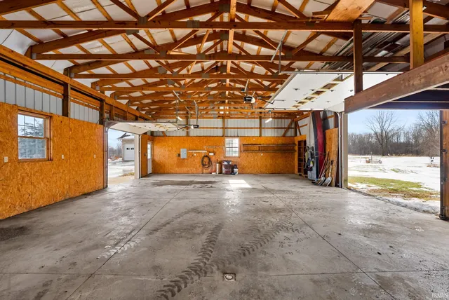 $895,000 | 4239 South Kinsey Road, Claypool, IN 46510