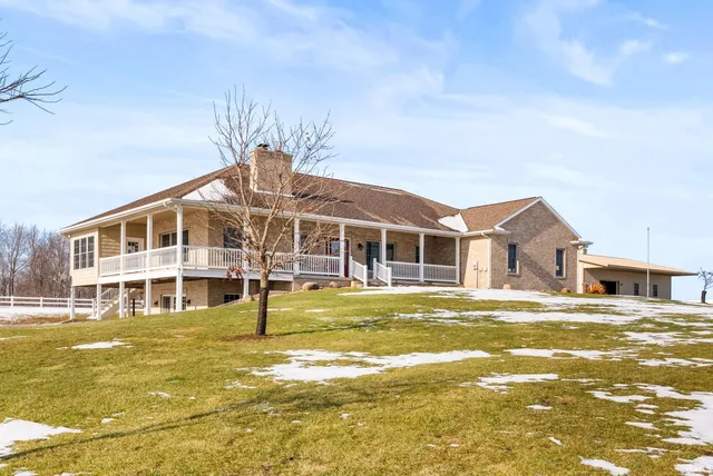 $895,000 | 4239 South Kinsey Road, Claypool, IN 46510