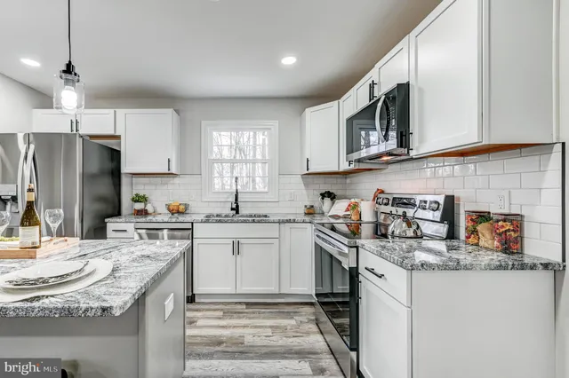 $749,900 | 14081 Monticello Drive, Cooksville, MD 21723