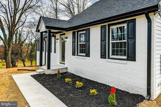 $749,900 | 14081 Monticello Drive, Cooksville, MD 21723