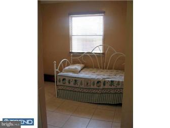 2526 South Hicks Street Philadelphia, PA 19145 - Photo 4 of 6