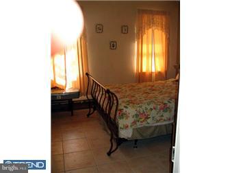 2526 South Hicks Street Philadelphia, PA 19145 - Photo 5 of 6