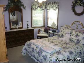 225 Willow Lane Springfield, IL 62707 - Photo 6 of 9