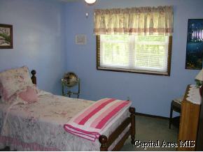 225 Willow Lane Springfield, IL 62707 - Photo 7 of 9