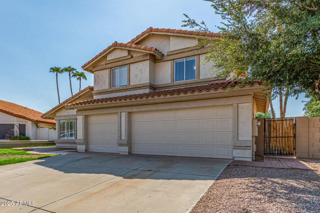 $549,990 | 10820 North 57th Drive, Glendale, AZ 85302