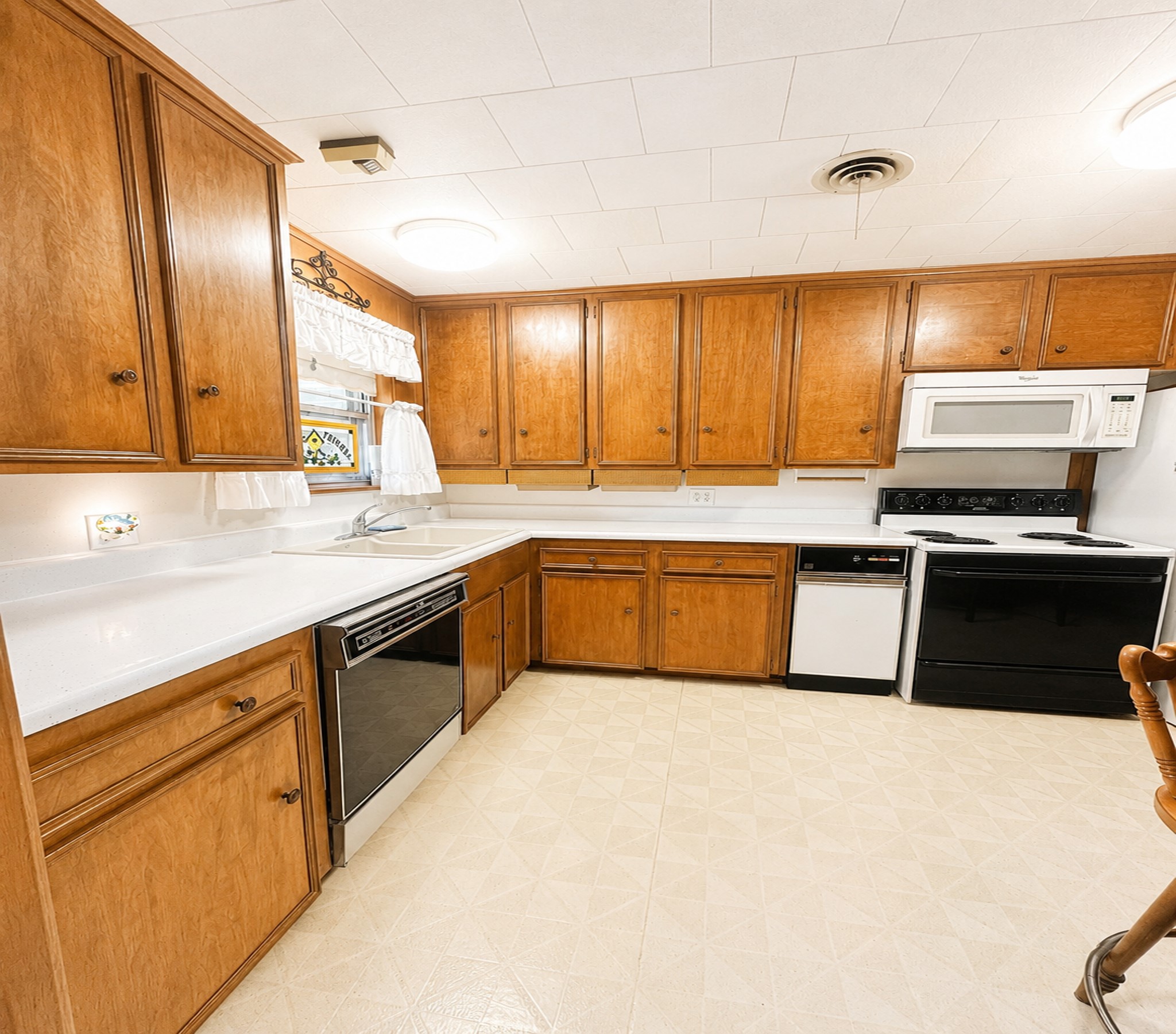 317 Richmond Street Angleton, TX 77515 - Photo 4 of 13