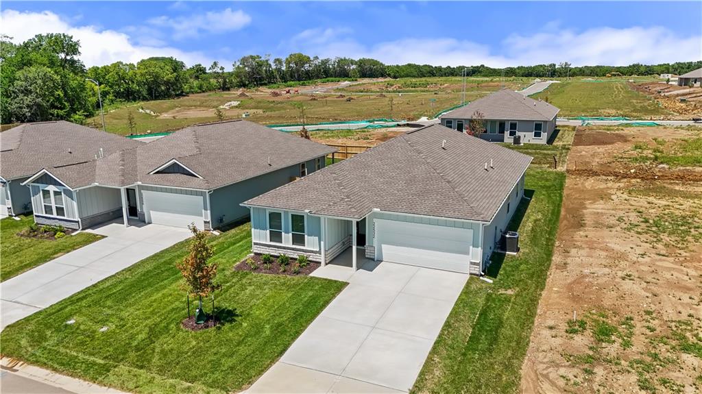 22532 West 214th Ter Spring Hill Spring Hill, KS 66083 - Photo 3 of 33