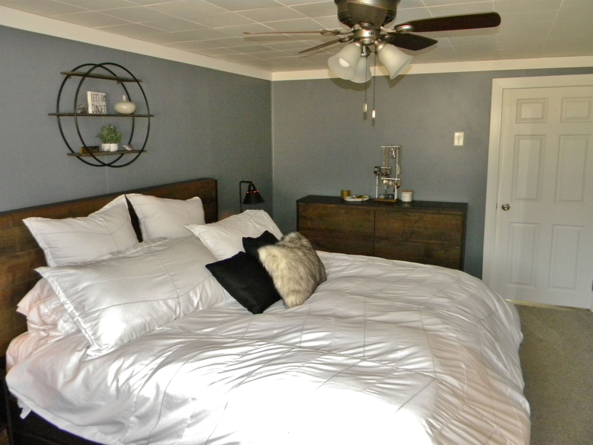 4463 North Sullivan Road Leesburg, IN 46538 - Photo 5 of 21 Gallery Image 5