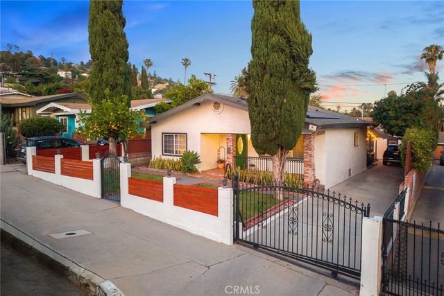 $973,500 | 2812 Silver Street, Los Angeles, CA 90065