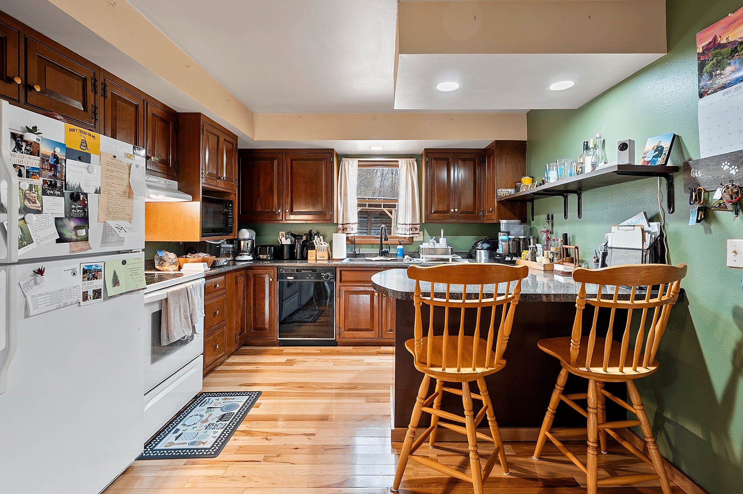 10257 Cedar Valley Lane Suring, WI 54174 - Photo 13 of 60