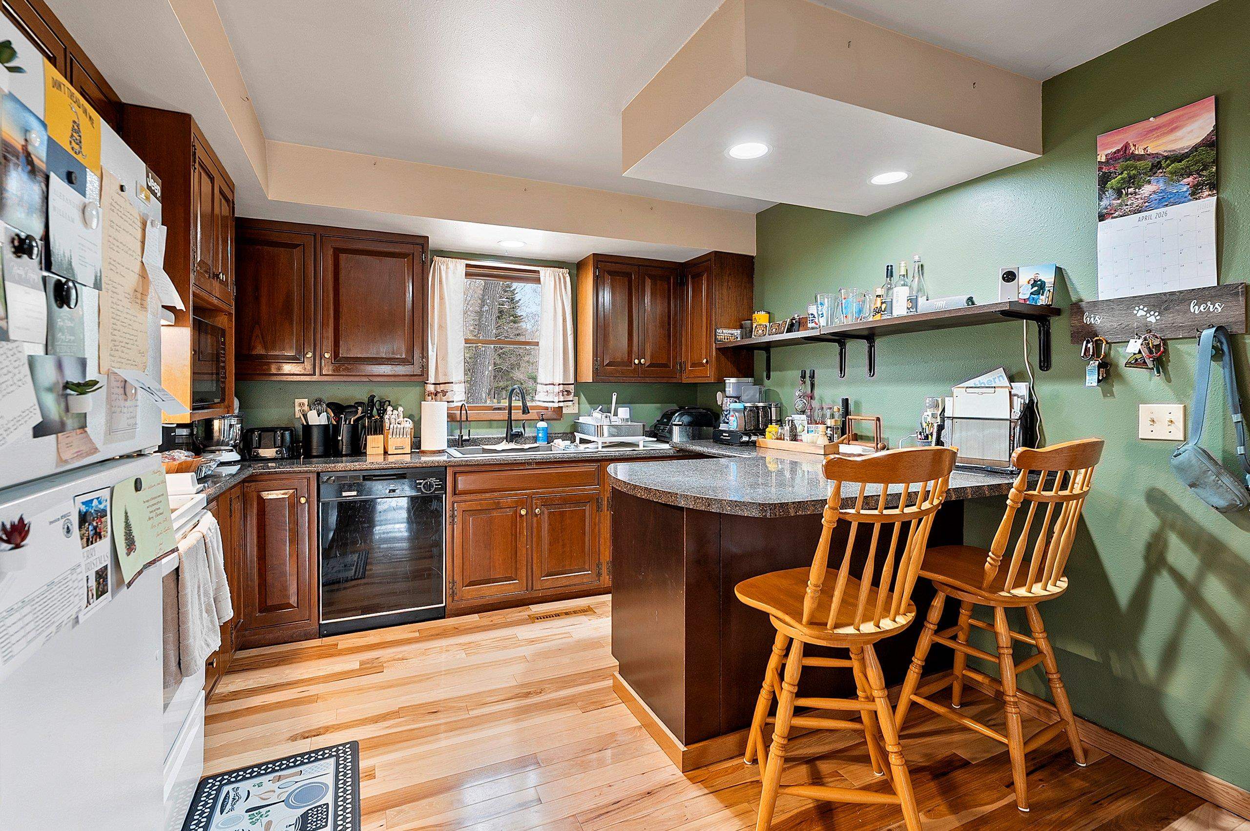 10257 Cedar Valley Lane Suring, WI 54174 - Photo 14 of 60