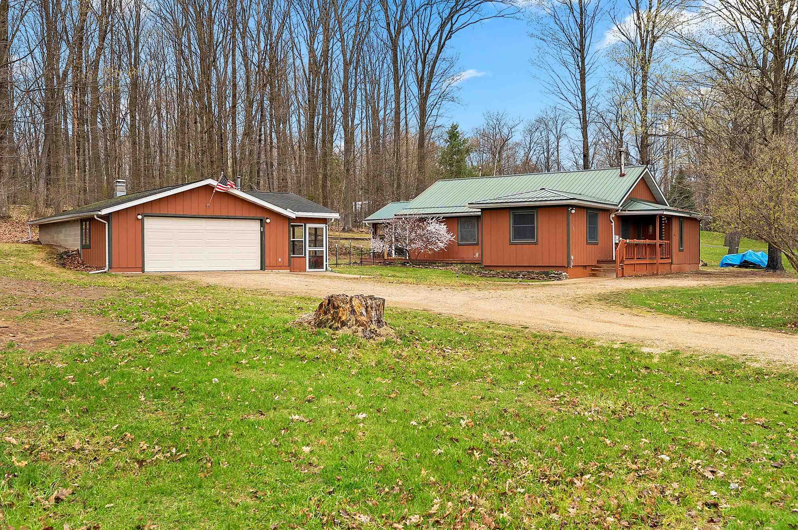 10257 Cedar Valley Lane Suring, WI 54174 - Photo 8 of 60