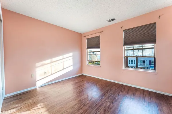 $425,000 | 15 Cedar Street, Jersey City, NJ 07305